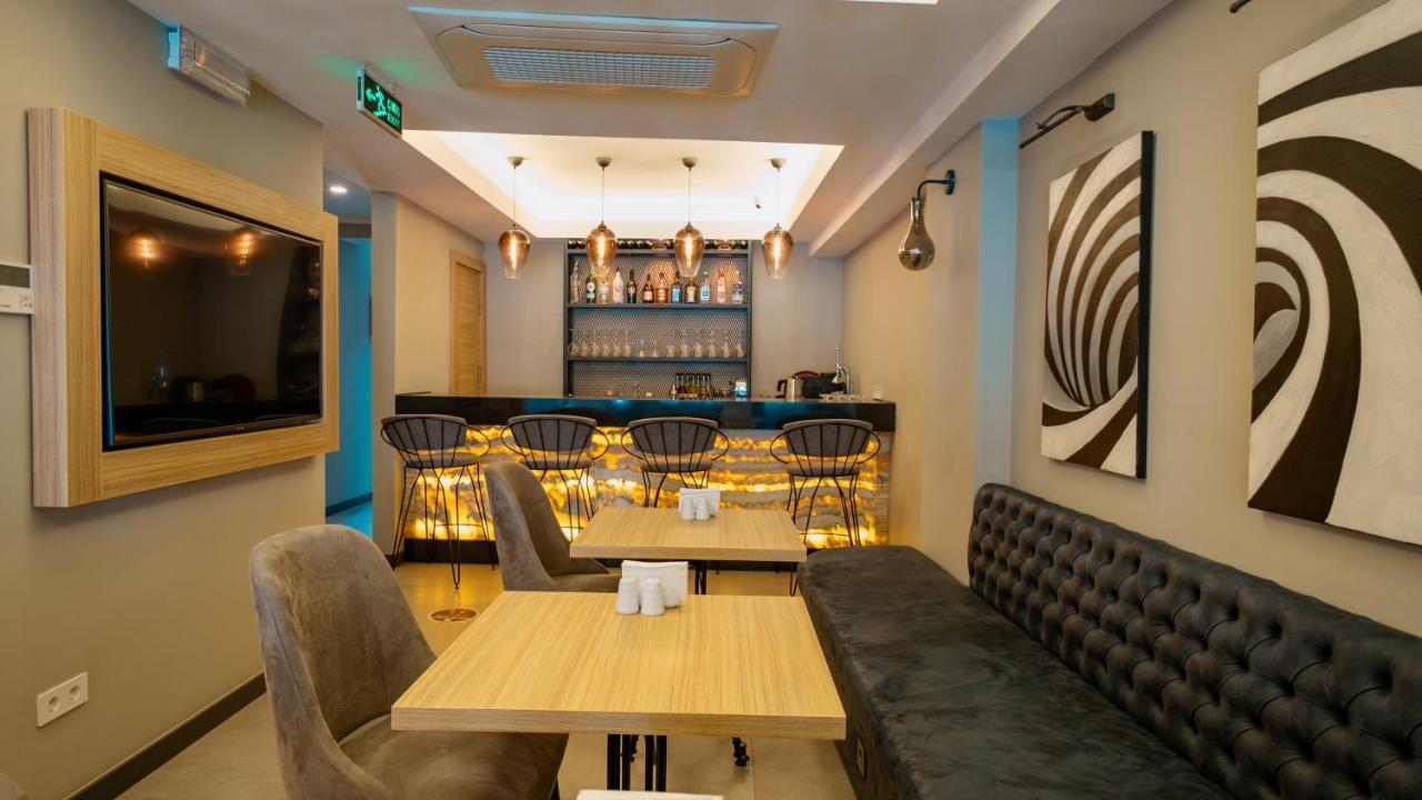 Aparthotel Alesta Midtown Fethiye Esterno foto